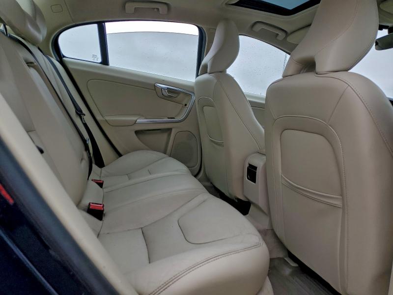 Фото 10 - VOLVO S60