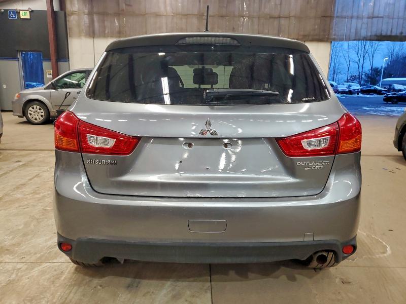 Фото 6 - MITSUBISHI OUTLANDER