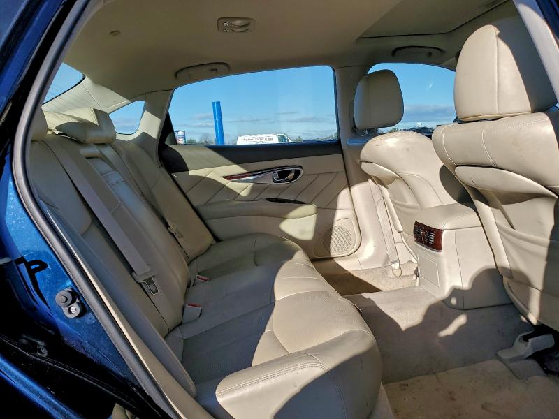 Фото 10 - INFINITI Q70