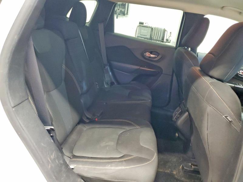 Фото 11 - JEEP GRAND CHER