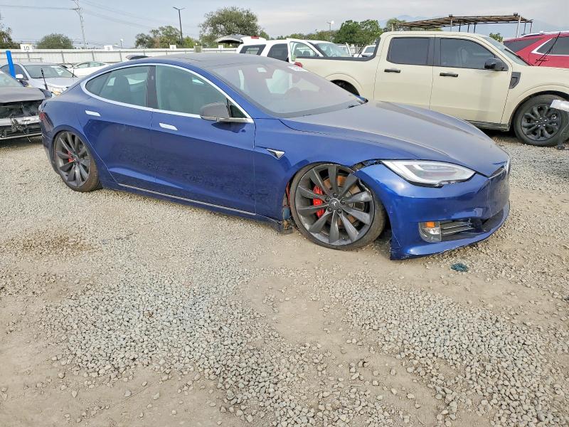 Фото 4 - TESLA MODEL S