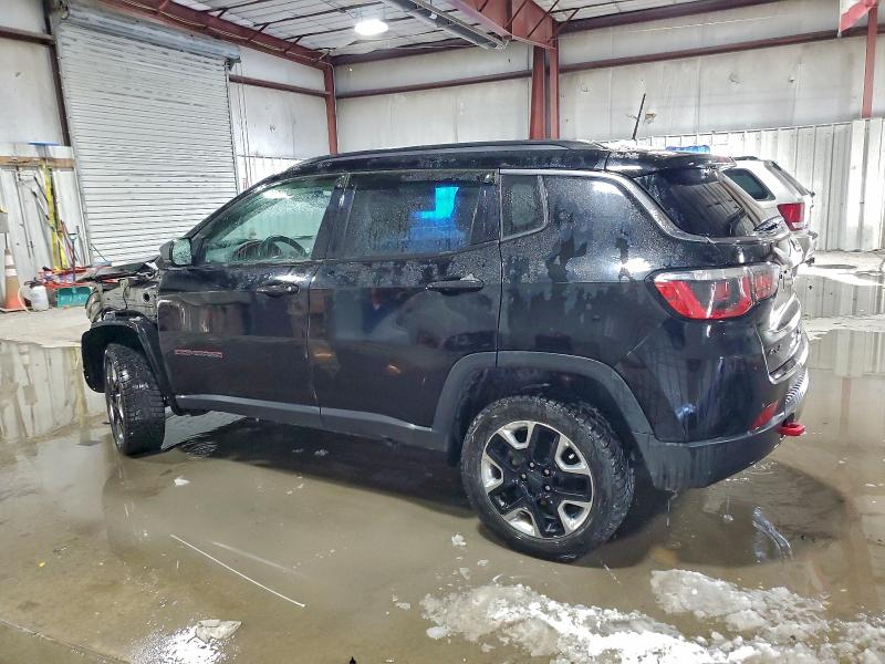 Фото 2 - JEEP COMPASS