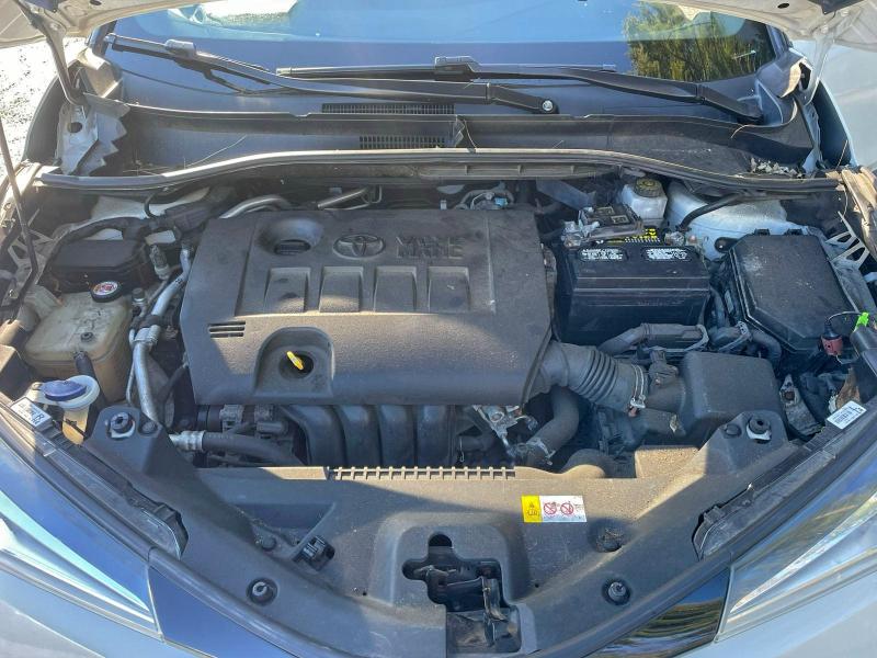 Фото 7 - TOYOTA C-HR