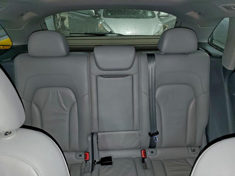 Фото 10 - AUDI Q5