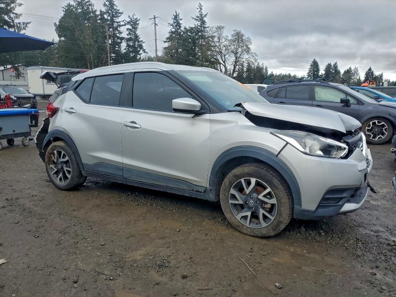 Фото 4 - NISSAN KICKS