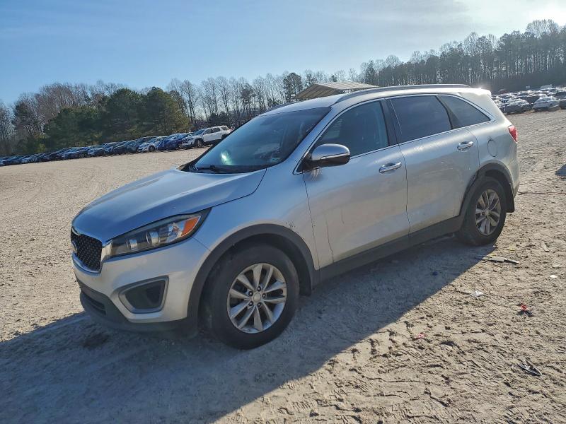 Фото 1 - KIA SORENTO