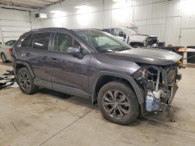 Фото 4 - TOYOTA RAV4