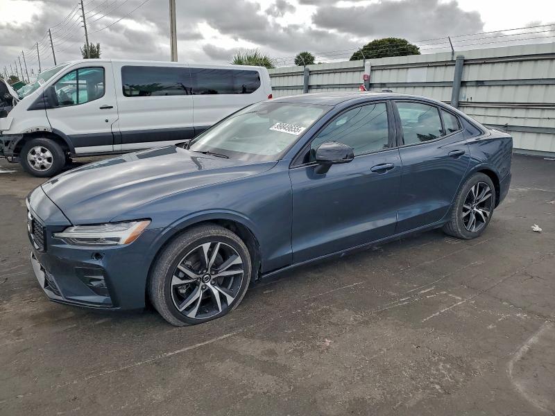 Фото 1 - VOLVO S60 CORE