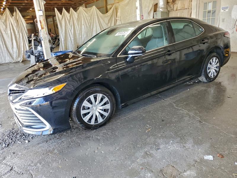 Фото 1 - TOYOTA CAMRY