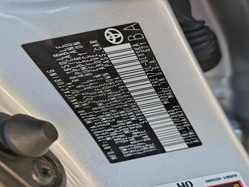 Фото 13 - TOYOTA COROLLA