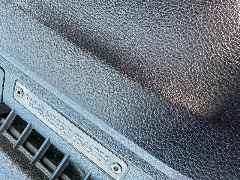 Фото 10 - JEEP WRANGLER