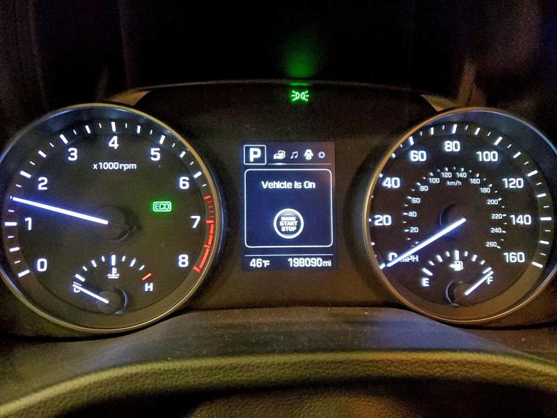 Фото 9 - HYUNDAI ELANTRA