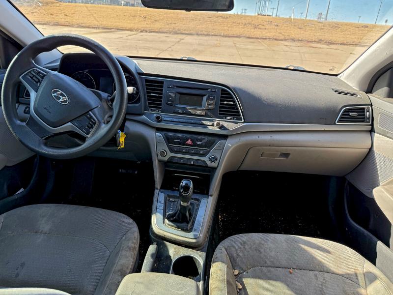 Фото 9 - HYUNDAI ELANTRA