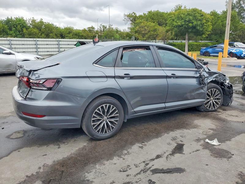 Фото 3 - VOLKSWAGEN JETTA