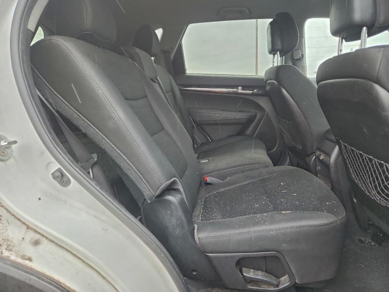 Фото 11 - KIA SORENTO