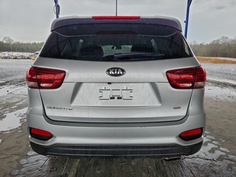 Фото 6 - KIA SORENTO