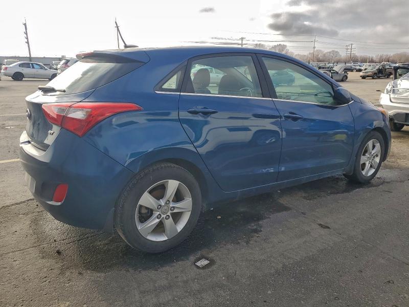 Фото 3 - HYUNDAI ELANTRA