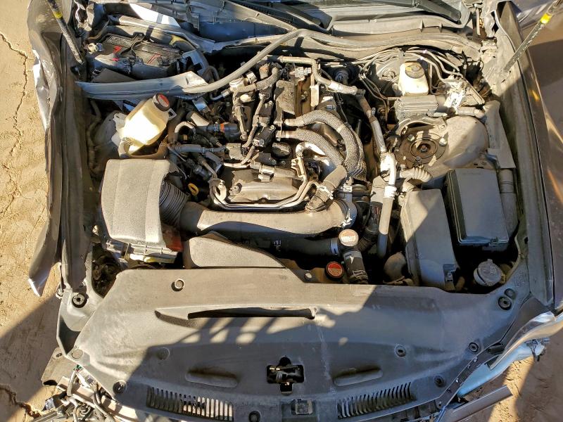 Фото 11 - LEXUS IS