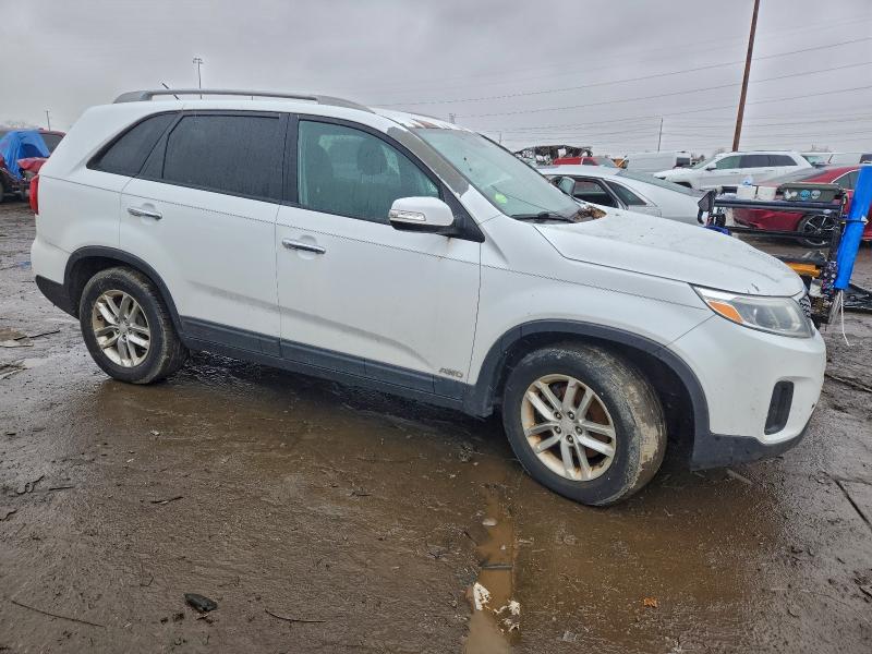 Фото 4 - KIA SORENTO