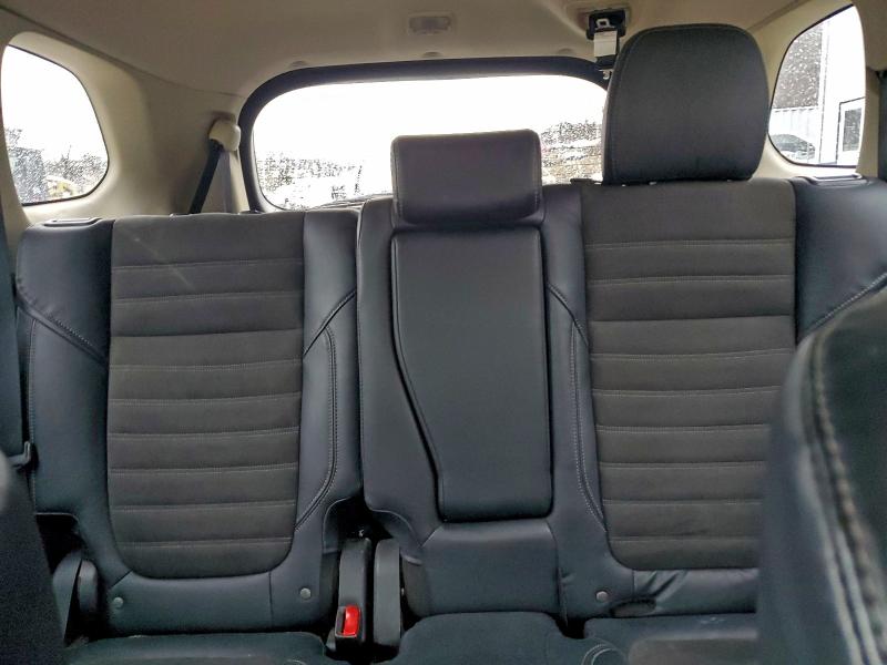 Фото 10 - MITSUBISHI OUTLANDER