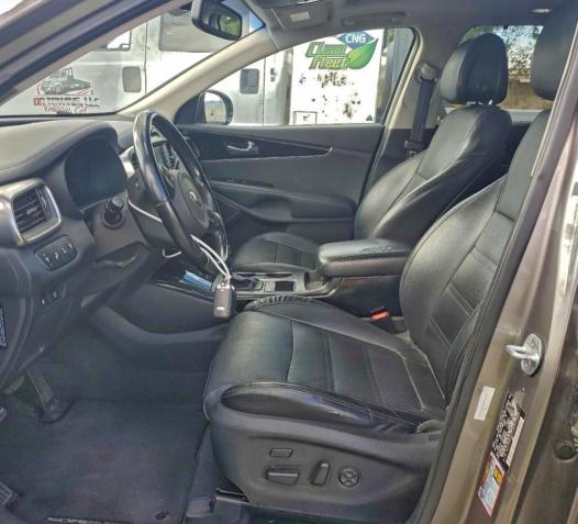 Фото 7 - KIA SORENTO