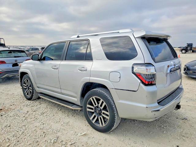 Фото 2 - TOYOTA 4RUNNER