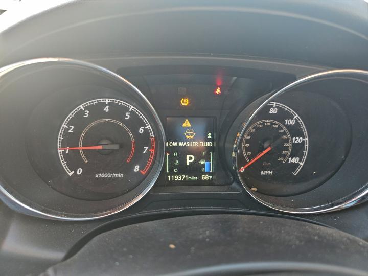 Фото 8 - MITSUBISHI OUTLANDER