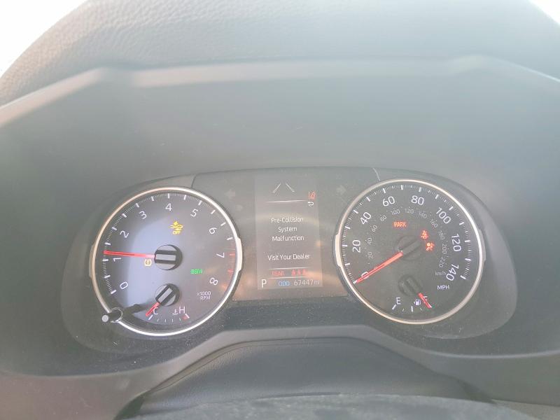 Фото 9 - TOYOTA RAV4