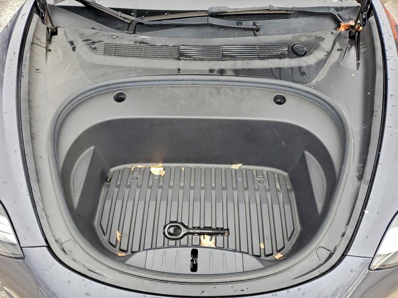 Фото 11 - TESLA MODEL 3