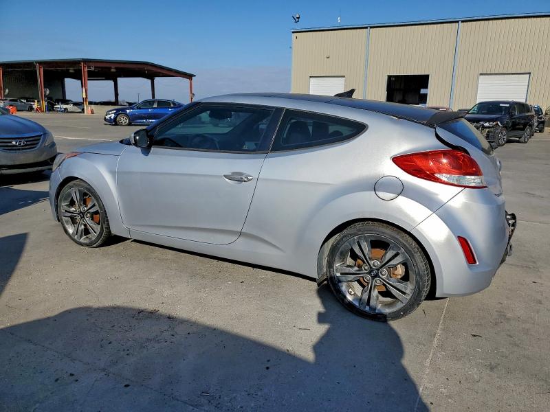 Фото 2 - HYUNDAI VELOSTER