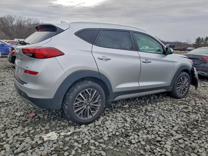 Фото 3 - HYUNDAI TUCSON