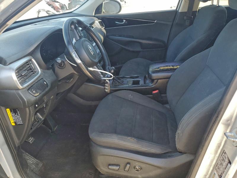 Фото 7 - KIA SORENTO