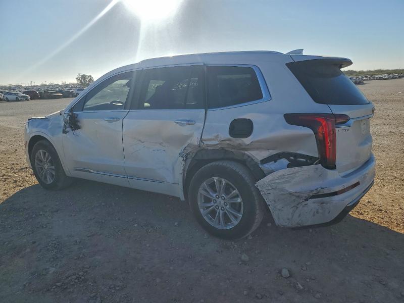 Фото 2 - CADILLAC XT6