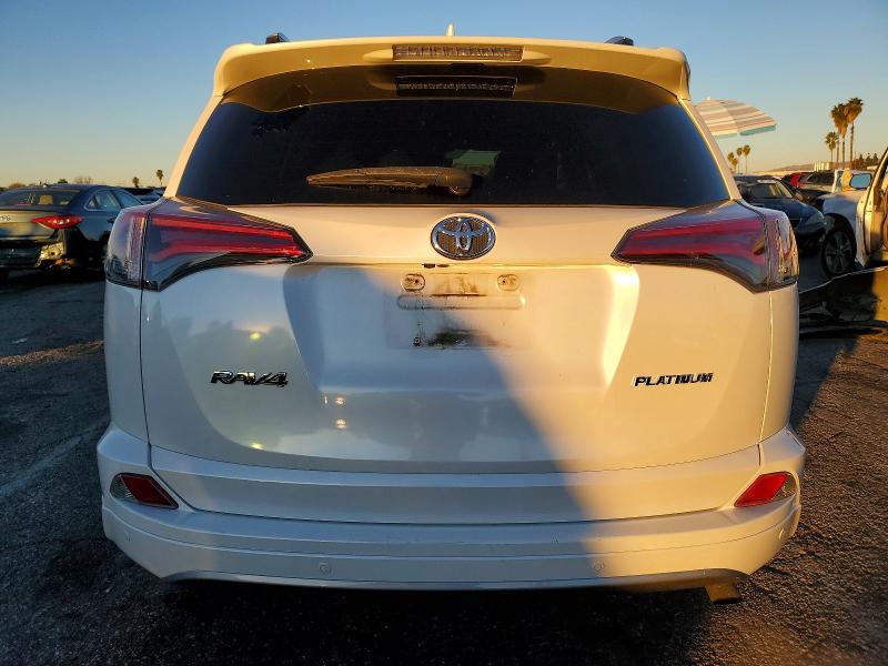 Фото 6 - TOYOTA RAV4