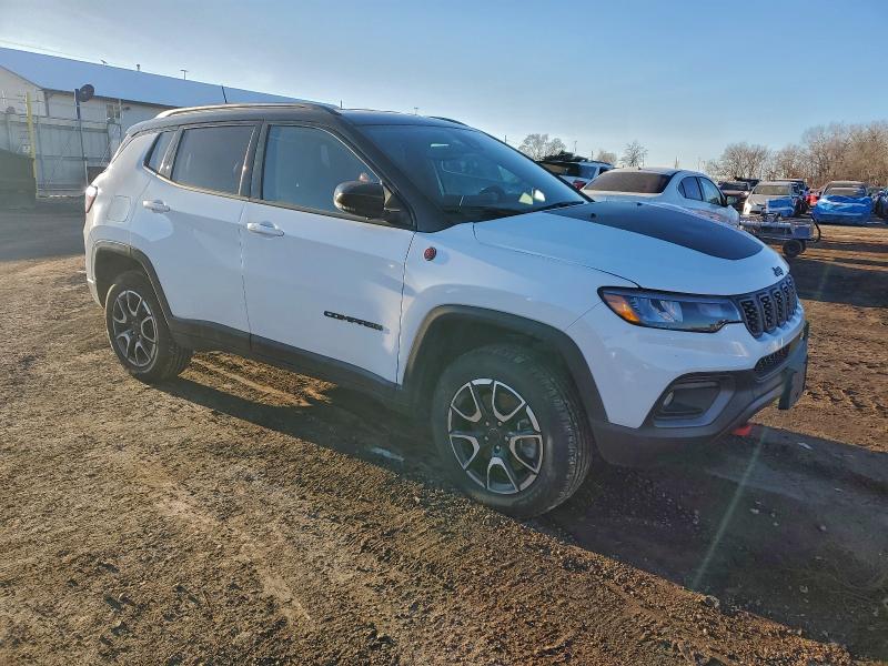 Фото 4 - JEEP COMPASS