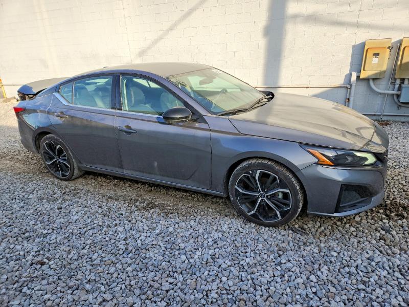 Фото 4 - NISSAN ALTIMA