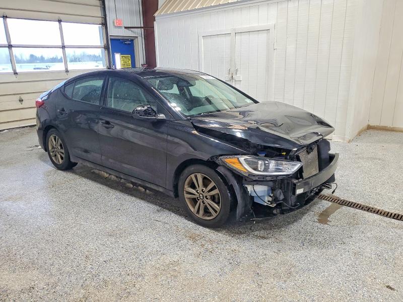 Фото 4 - HYUNDAI ELANTRA