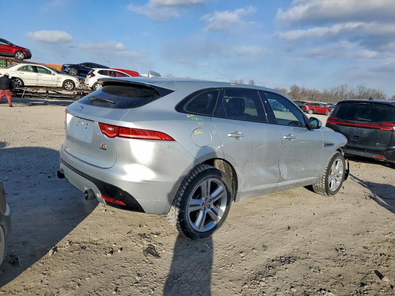 Фото 3 - JAGUAR F-PACE