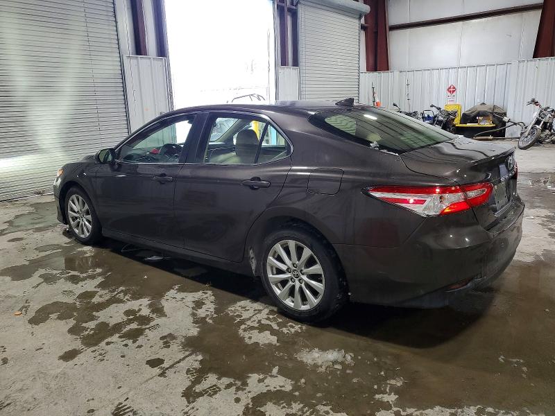 Фото 2 - TOYOTA CAMRY