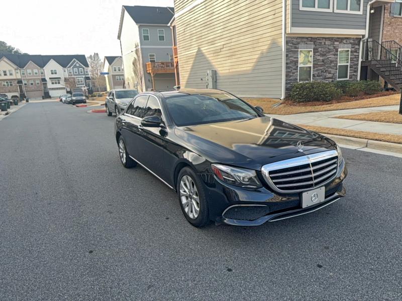 Фото 1 - MERCEDES-BENZ E-CLASS