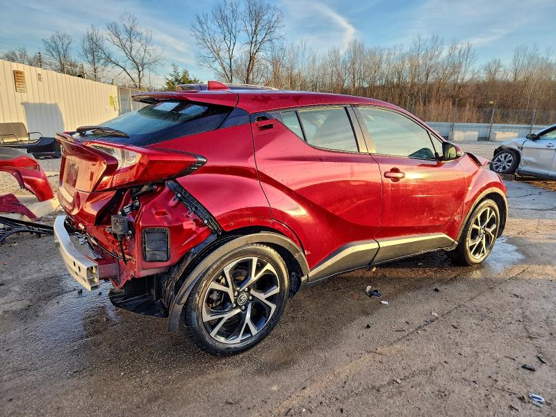 Фото 3 - TOYOTA C-HR