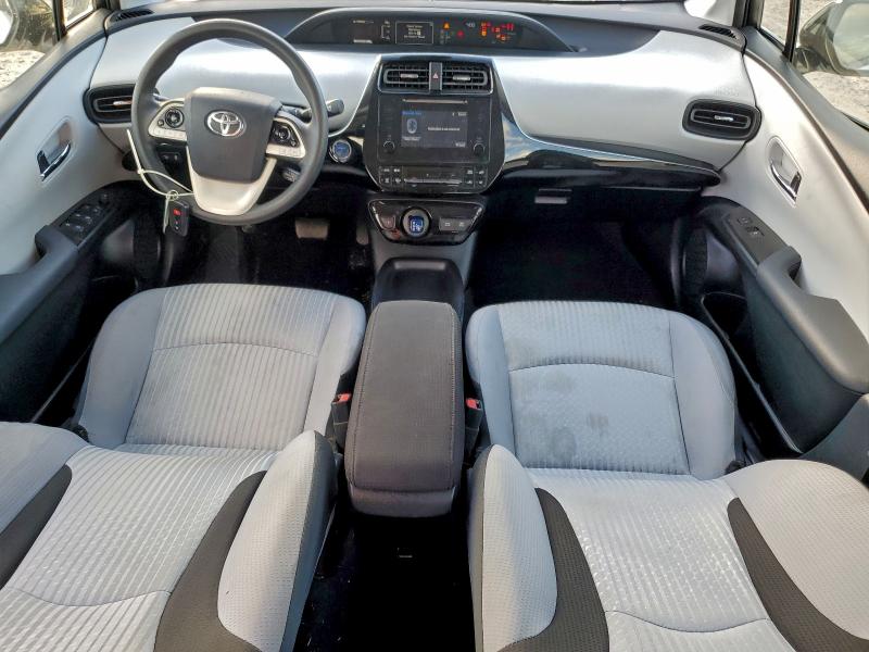 Фото 8 - TOYOTA PRIUS