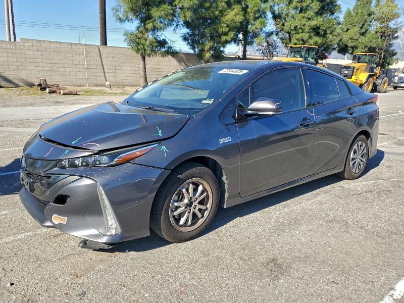 Фото 1 - TOYOTA PRIUS