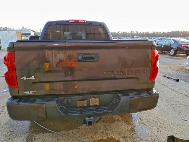 Фото 6 - TOYOTA TUNDRA