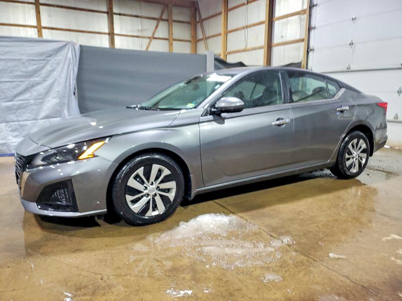 Фото 1 - NISSAN ALTIMA