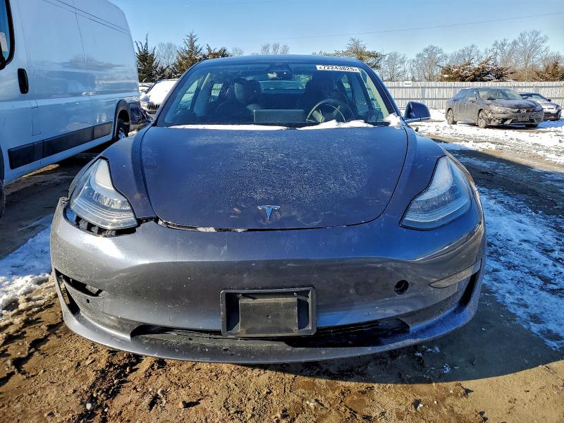 Фото 5 - TESLA MODEL 3