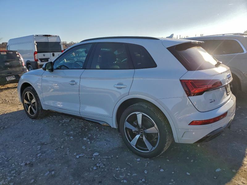 Фото 2 - AUDI Q5