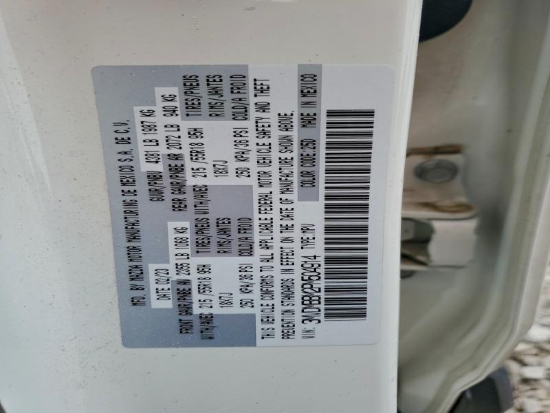 Фото 13 - MAZDA CX30