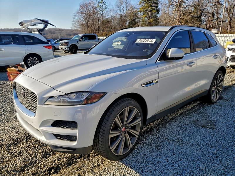 Фото 1 - JAGUAR F-PACE