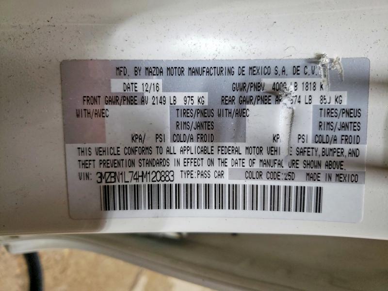 Фото 13 - MAZDA 3